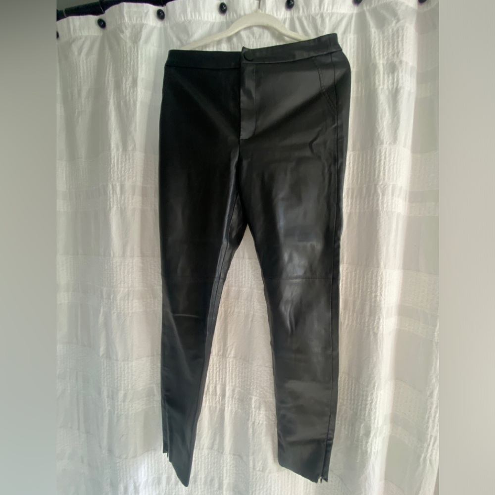 Zara Black Faux Leather Leggings - M